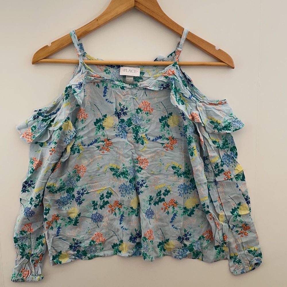 Children’s place floral shoulder cutout blouse